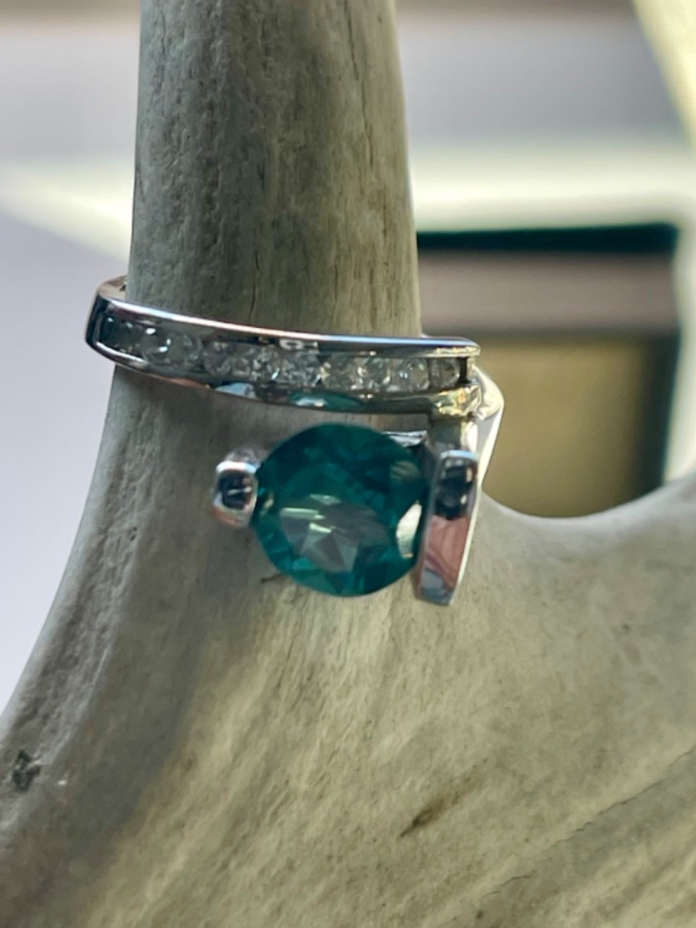 Frank Reubel Caribbean Blue Topaz Ring - Picture 3 of 7